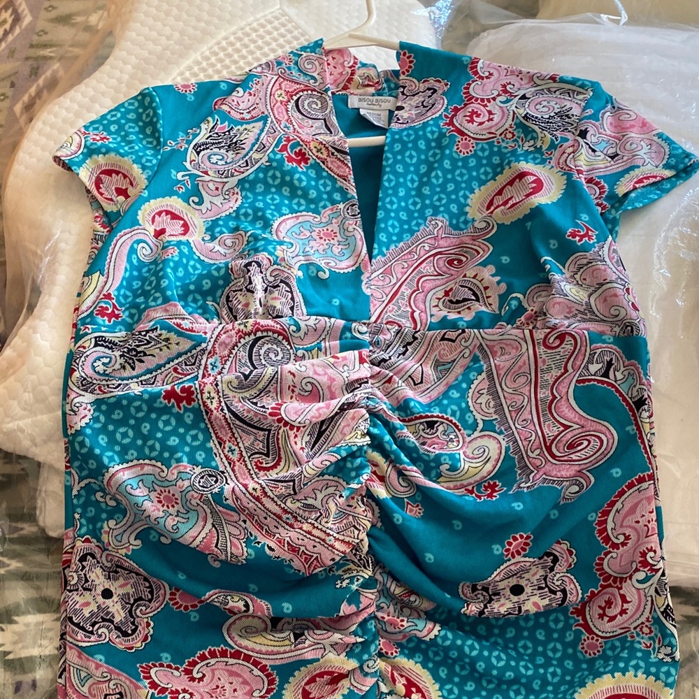 Vibrant Paisley Print top
